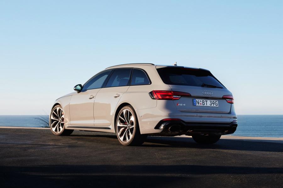  Audi RS4 Avant (B9) 2018 года  (AU) (фото 10 из 33)